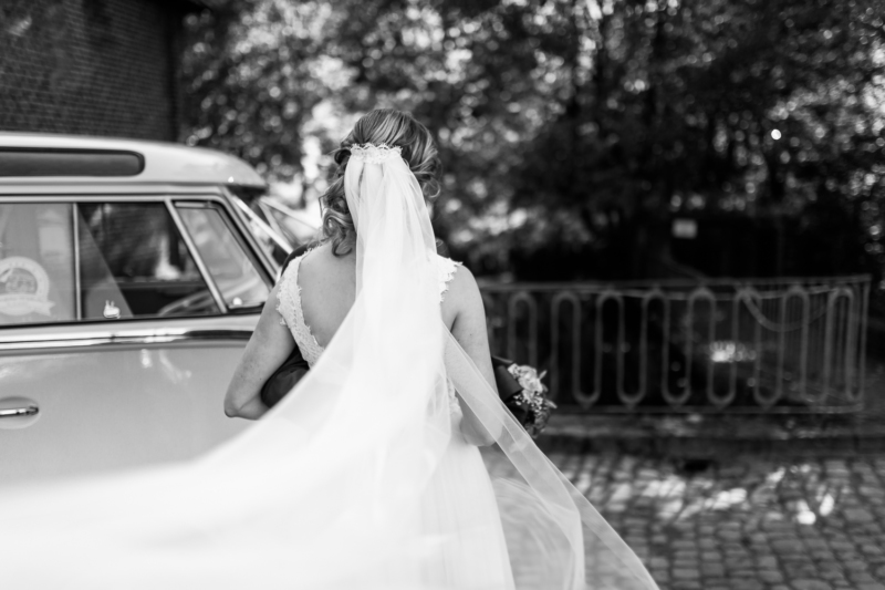 wedding pretty bride by sarahandsamuelphotography